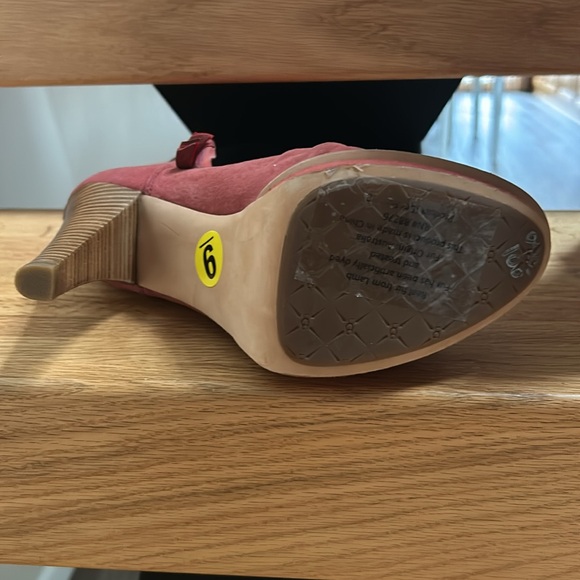 Ugg leather boots size 9 nwt - Picture 4 of 5